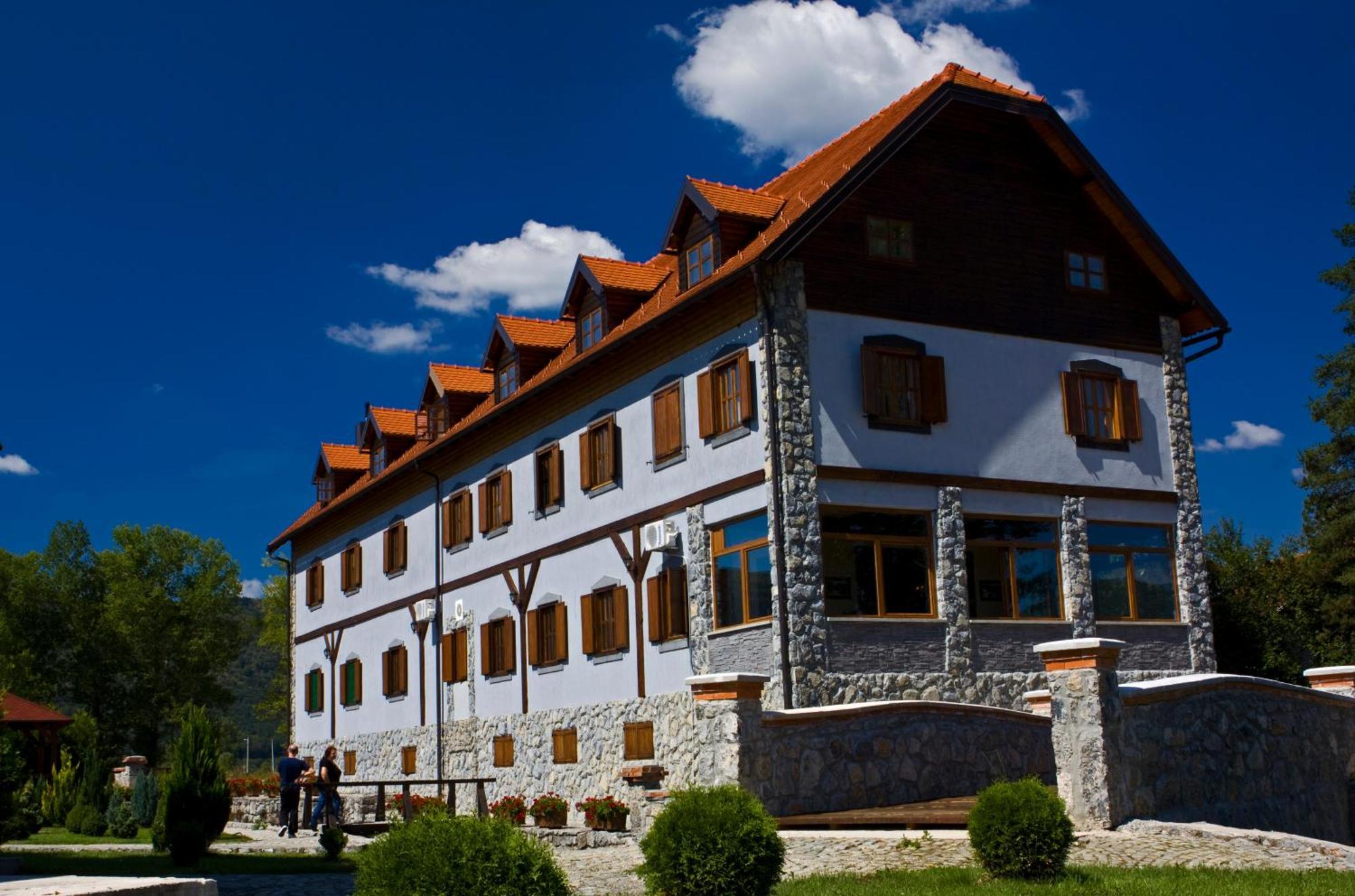 Hotel Gacka Otočac Exterior foto