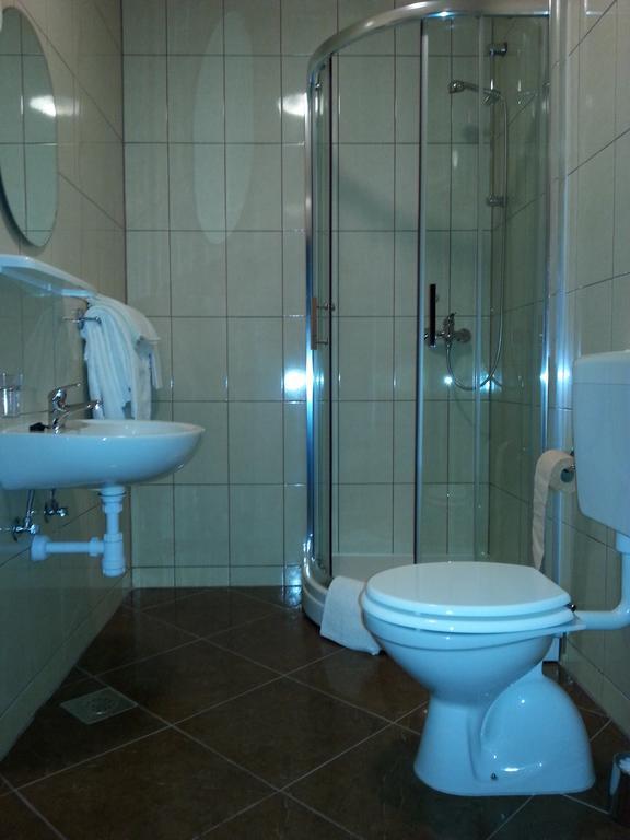 Hotel Gacka Otočac Zimmer foto