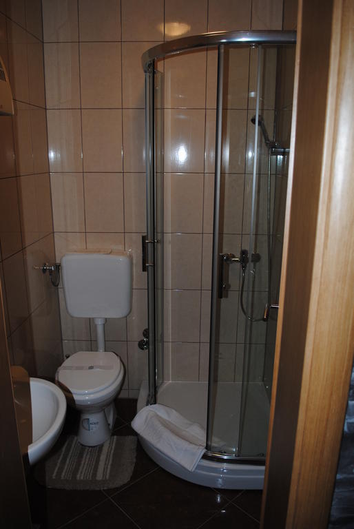 Hotel Gacka Otočac Exterior foto