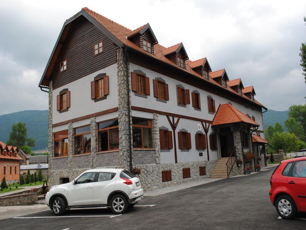 Hotel Gacka Otočac Exterior foto
